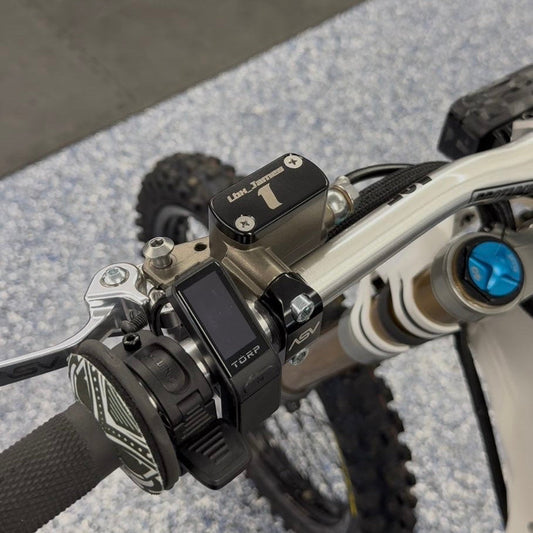 (UB) Laser Engraved Resivior caps (black is delayed)